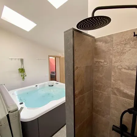 Apartament1 Ca La Maru Amb Jacuzzi Comunitari Sant Antoli y Vilanova